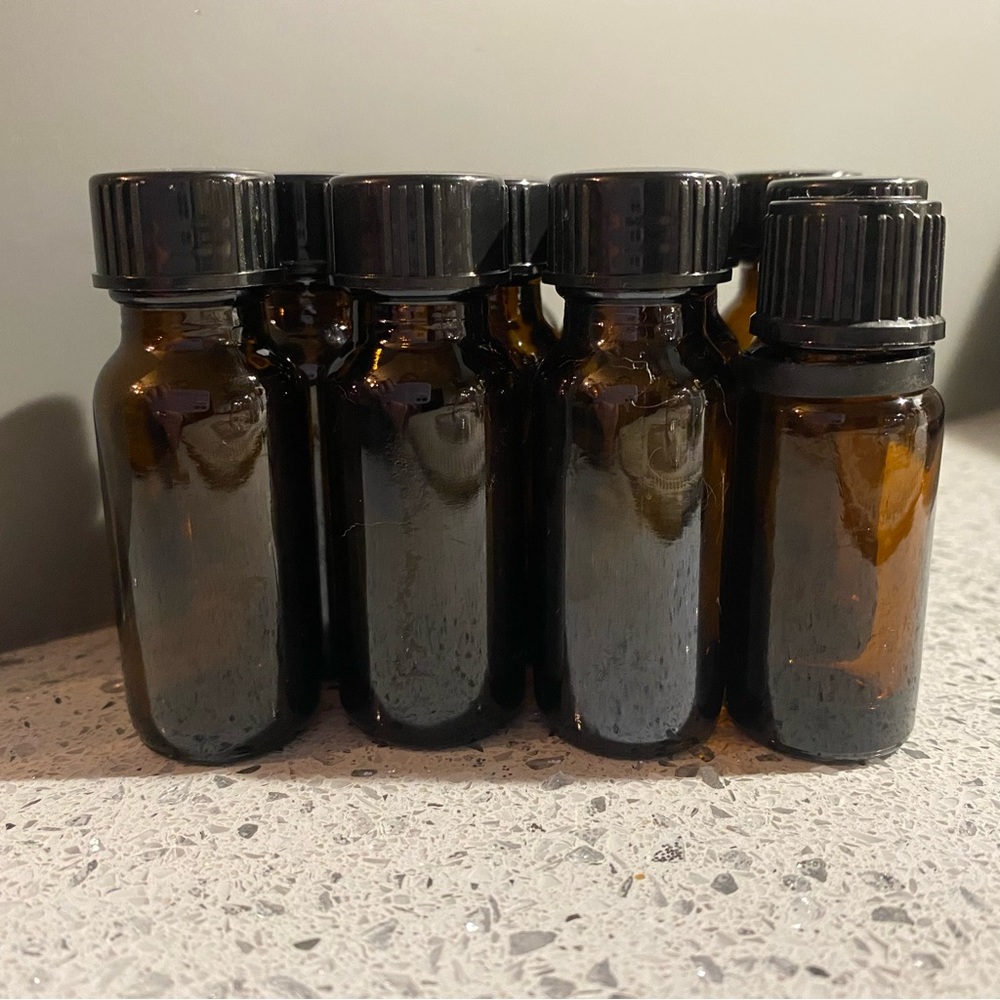 Small Amber Glass Vials - Picture 3 of 3